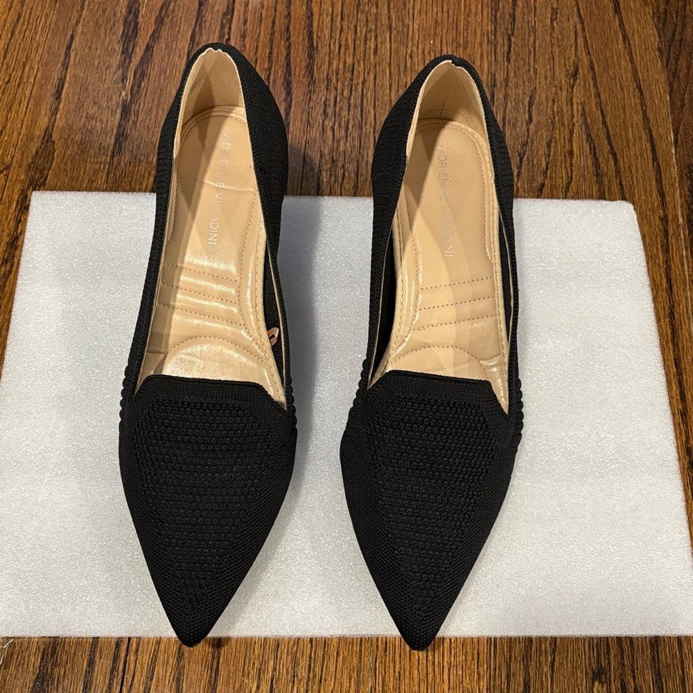 Adrienne Vittadini Black low heel 9M